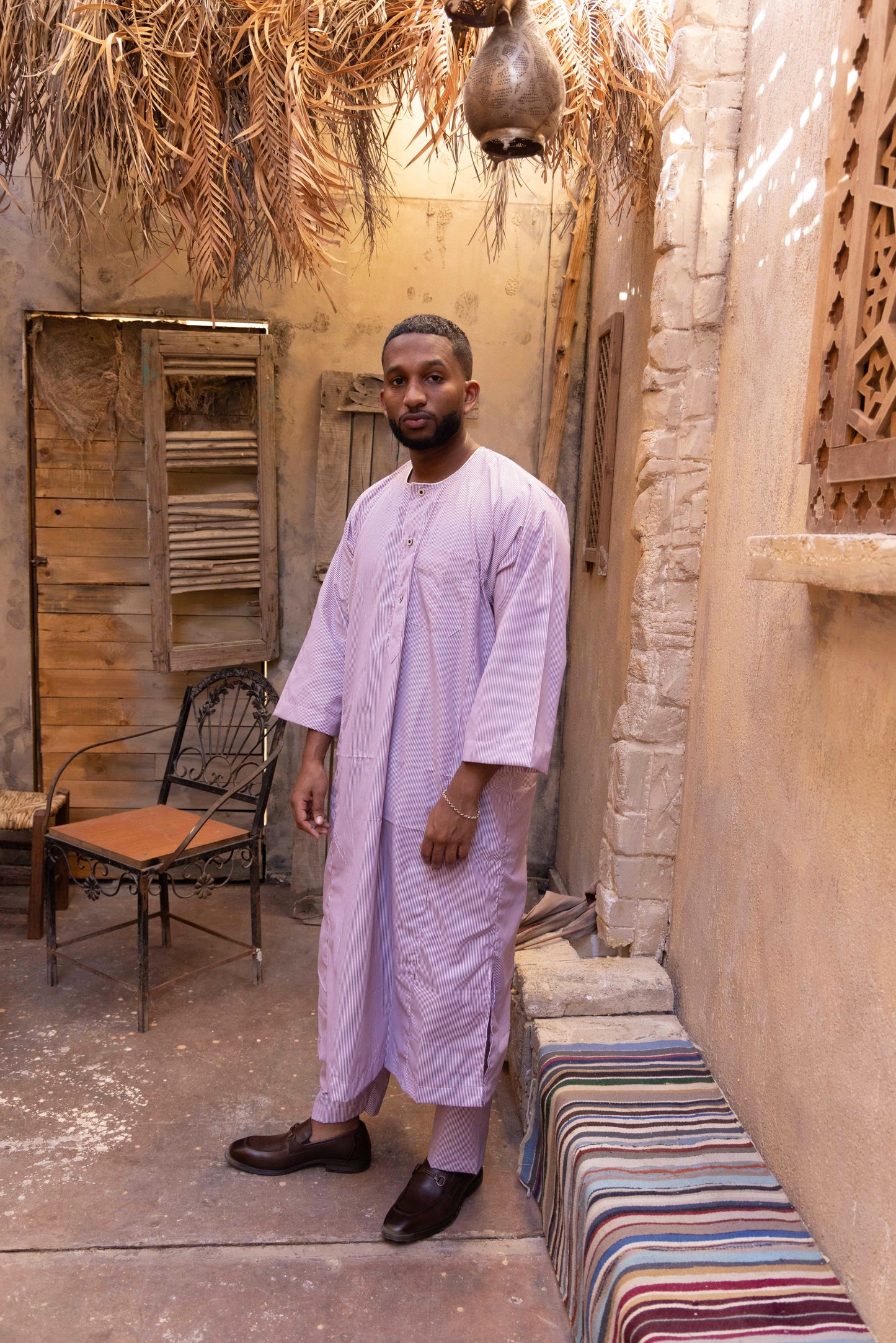 Ala Al Mizan - Red and White Striped